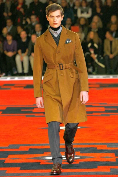Look 13